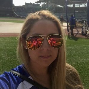 Meet your Posher, Tina